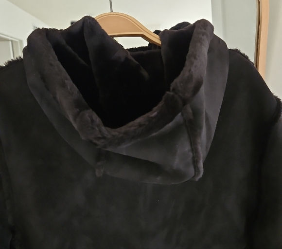 Gallery Black Teddy Jacket - Picture 5 of 6